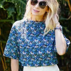 BURU White Label Clothing Boxy Mom Crop - Black Micro Floral