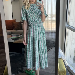 BURU White Label Clothing Boxy Mom Crop - Green & Pink Plaid 13 BURU White Label Clothing Boxy Mom Crop - Green & Pink Plaid