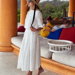 BURU White Label Boxy Mom Crop - White Embroidery Clothing