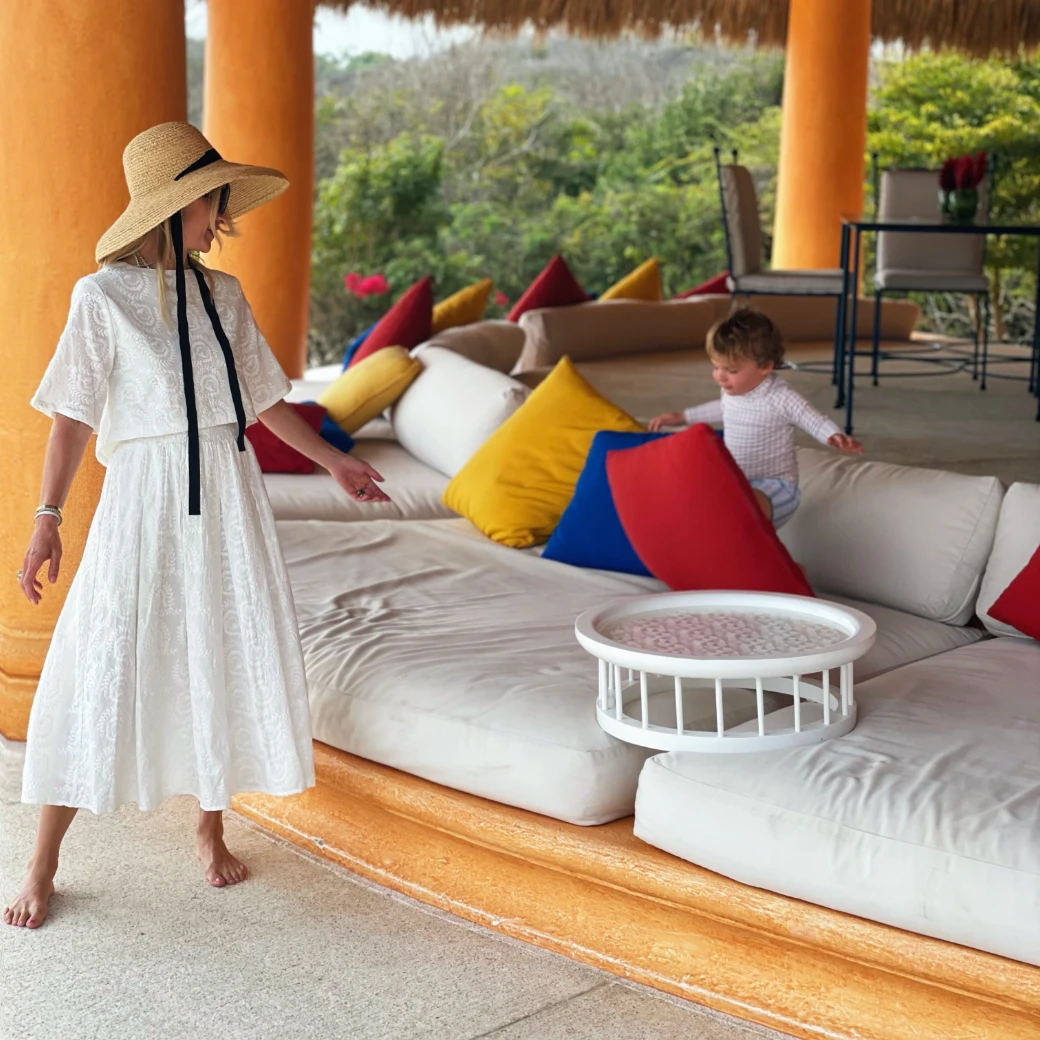 BURU White Label Boxy Mom Crop - White Embroidery Clothing 8 BURU White Label Boxy Mom Crop - White Embroidery Clothing