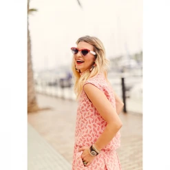 BURU White Label Cropped Sleeveless Mod Top - Red Paisley