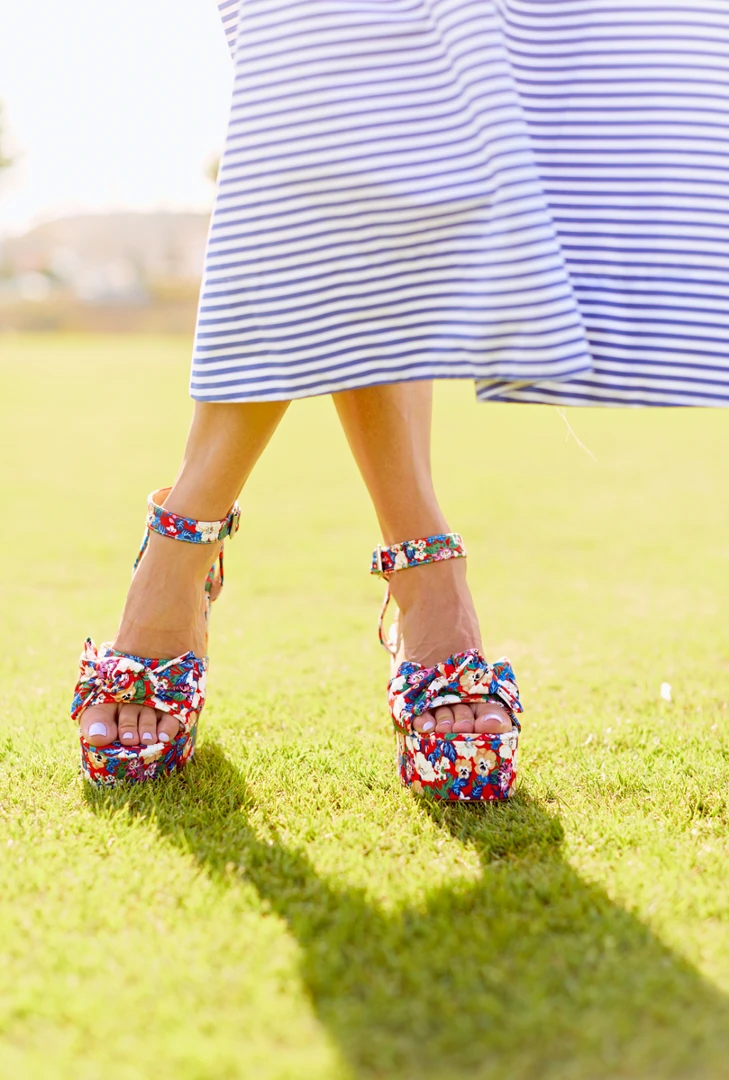 Buru Accessories Floral Platforms - Red, White & Blue 4 Buru Accessories Floral Platforms - Red, White & Blue