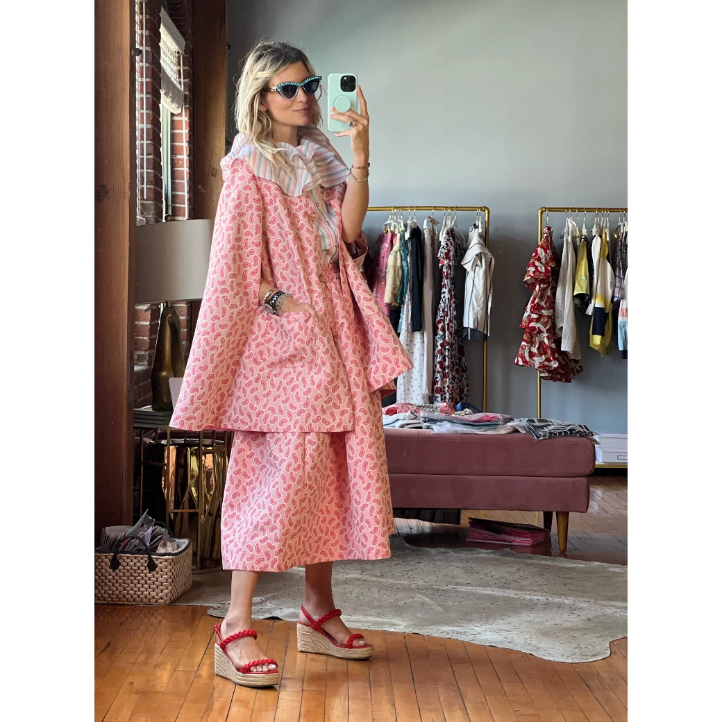 BURU White Label Mama Cape - Red Paisley 14 BURU White Label Mama Cape - Red Paisley