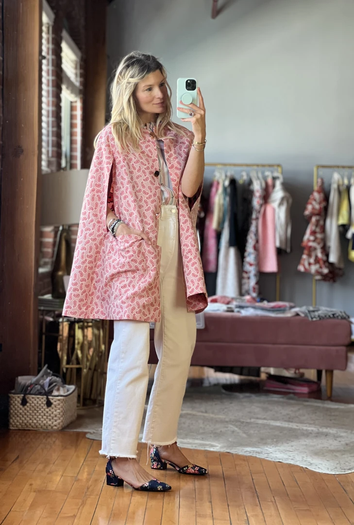 BURU White Label Mama Cape - Red Paisley 9 BURU White Label Mama Cape - Red Paisley