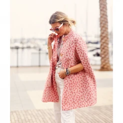 BURU White Label Mama Cape - Red Paisley 24 BURU White Label Mama Cape - Red Paisley