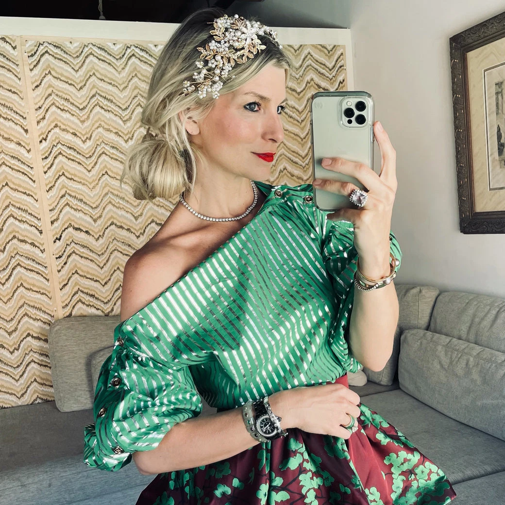 BURU Accessories Le Fleur Pearl & Rhinestone Comb - Gold 5 BURU Accessories Le Fleur Pearl & Rhinestone Comb - Gold