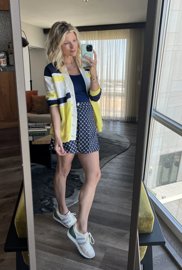 Buru Le Scoop Tank - Navy 4 Buru Le Scoop Tank - Navy