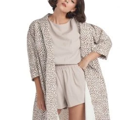 BURU White Label Tops Box Top - Sand 25 BURU White Label Tops Box Top - Sand